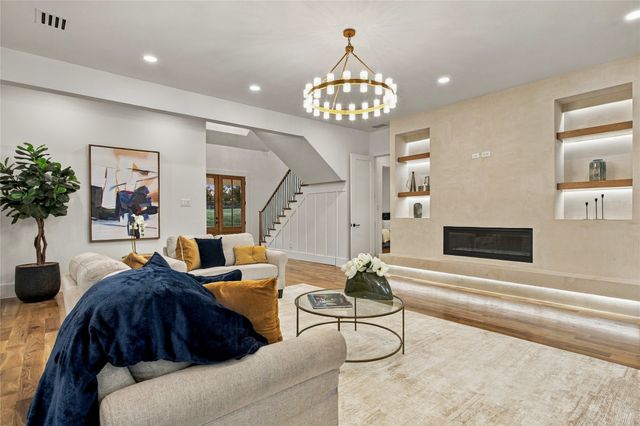 1042 Diamond Boulevard, Southlake, TX 76092