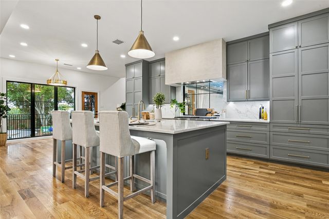 1042 Diamond Boulevard, Southlake, TX 76092