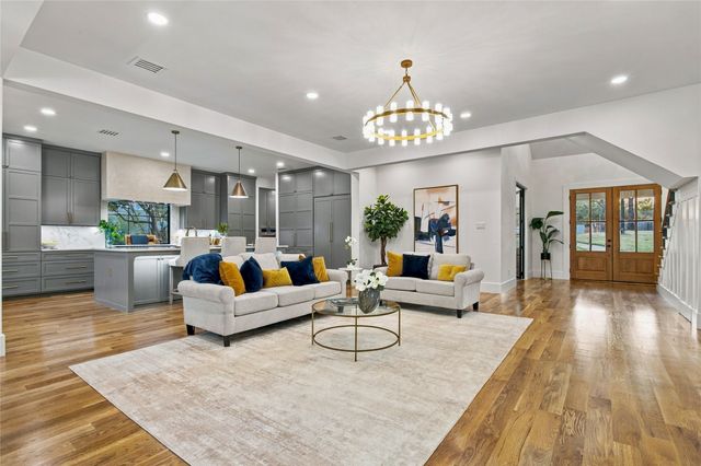 1042 Diamond Boulevard, Southlake, TX 76092