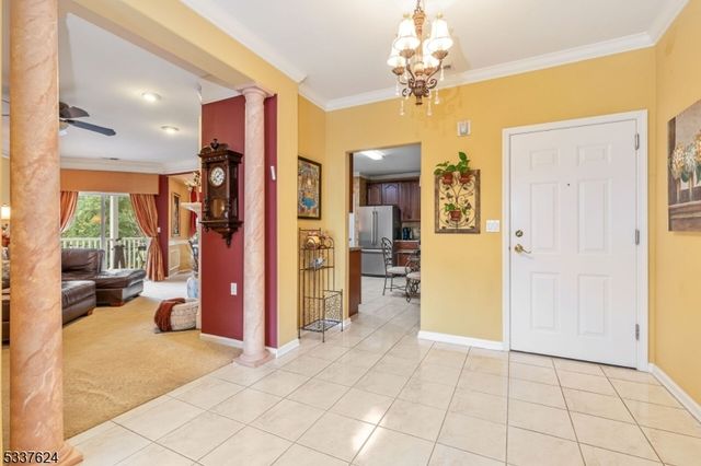 2307 Ambassador Ct, Franklin Twp., NJ 08873