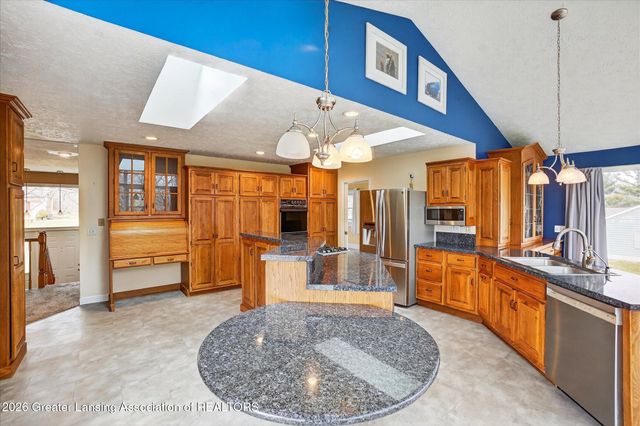 13780 Hamersley Drive, Bath, MI 48808