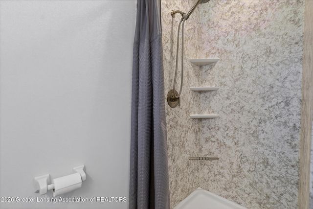 13780 Hamersley Drive, Bath, MI 48808