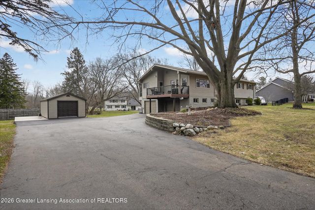 13780 Hamersley Drive, Bath, MI 48808