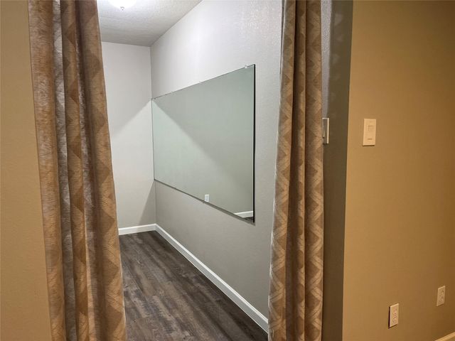 304 S Shadowbend Avenue, Friendswood, TX 77546
