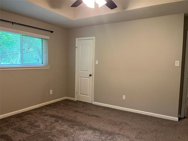 304 S Shadowbend Avenue, Friendswood, TX 77546