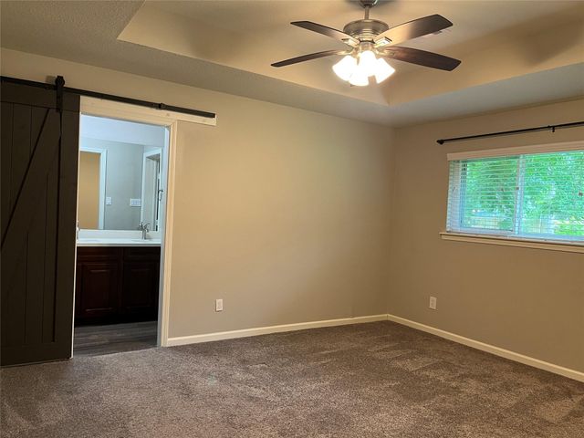 304 S Shadowbend Avenue, Friendswood, TX 77546