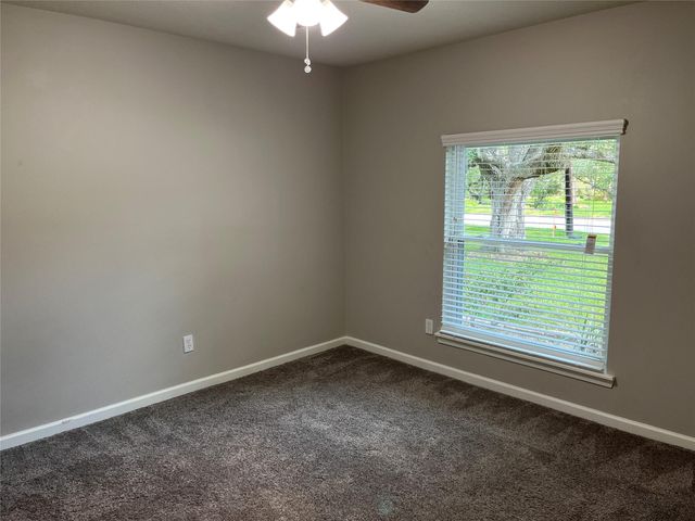 304 S Shadowbend Avenue, Friendswood, TX 77546