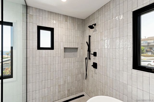 4525 Alhambra St, San Diego, CA 92107