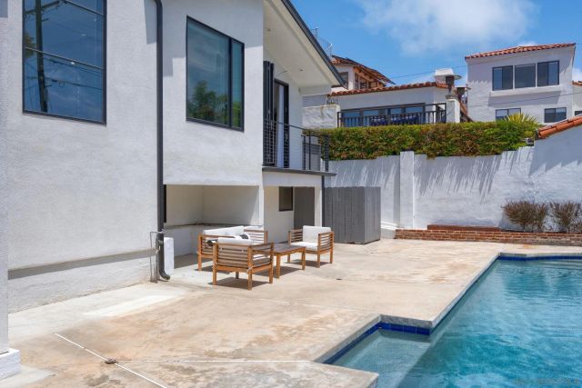 4525 Alhambra St, San Diego, CA 92107