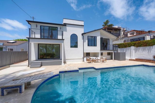 4525 Alhambra St, San Diego, CA 92107