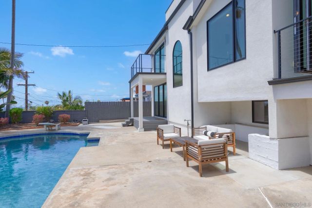 4525 Alhambra St, San Diego, CA 92107