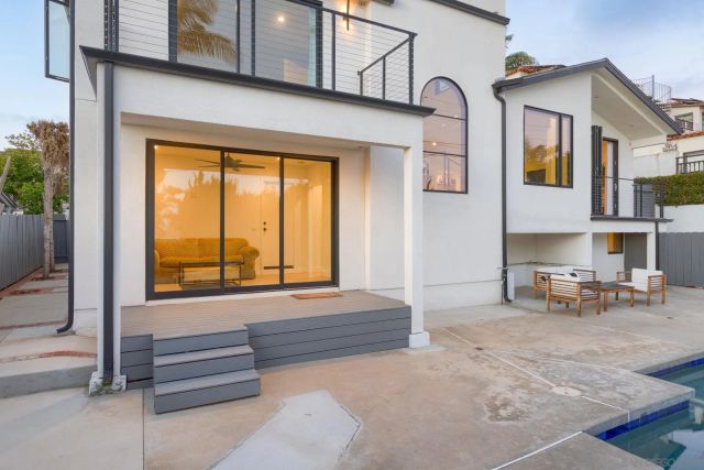 4525 Alhambra St, San Diego, CA 92107