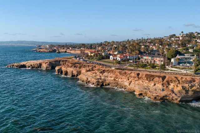 4525 Alhambra St, San Diego, CA 92107