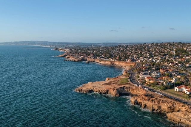 4525 Alhambra St, San Diego, CA 92107