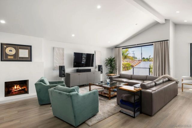 4525 Alhambra St, San Diego, CA 92107