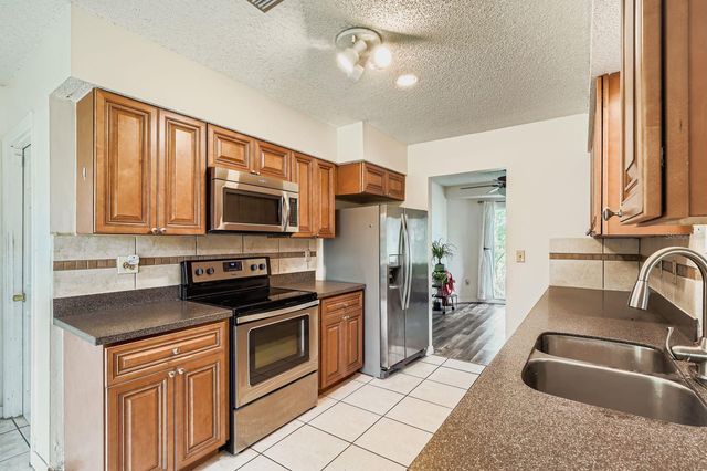 7222 MEADOWBROOK DRIVE, Sarasota, FL 34243