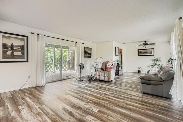 7222 MEADOWBROOK DRIVE, Sarasota, FL 34243