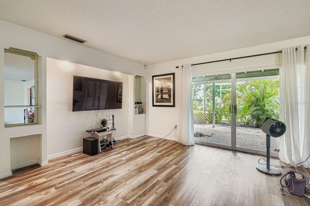 7222 MEADOWBROOK DRIVE, Sarasota, FL 34243