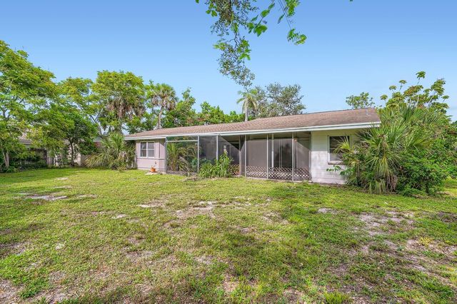 7222 MEADOWBROOK DRIVE, Sarasota, FL 34243