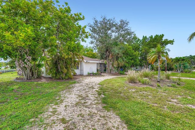 7222 MEADOWBROOK DRIVE, Sarasota, FL 34243