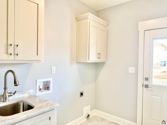413 Bristleleaf Path, Kathleen, GA 31047