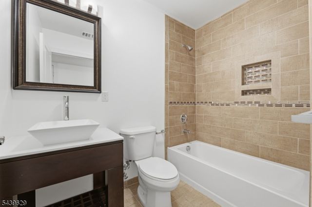 252 Mount Pleasant Ave 1, Newark City, NJ 07104