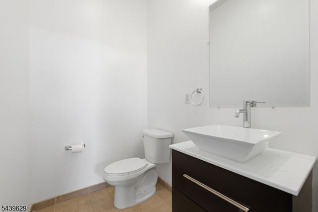 252 Mount Pleasant Ave 1, Newark City, NJ 07104