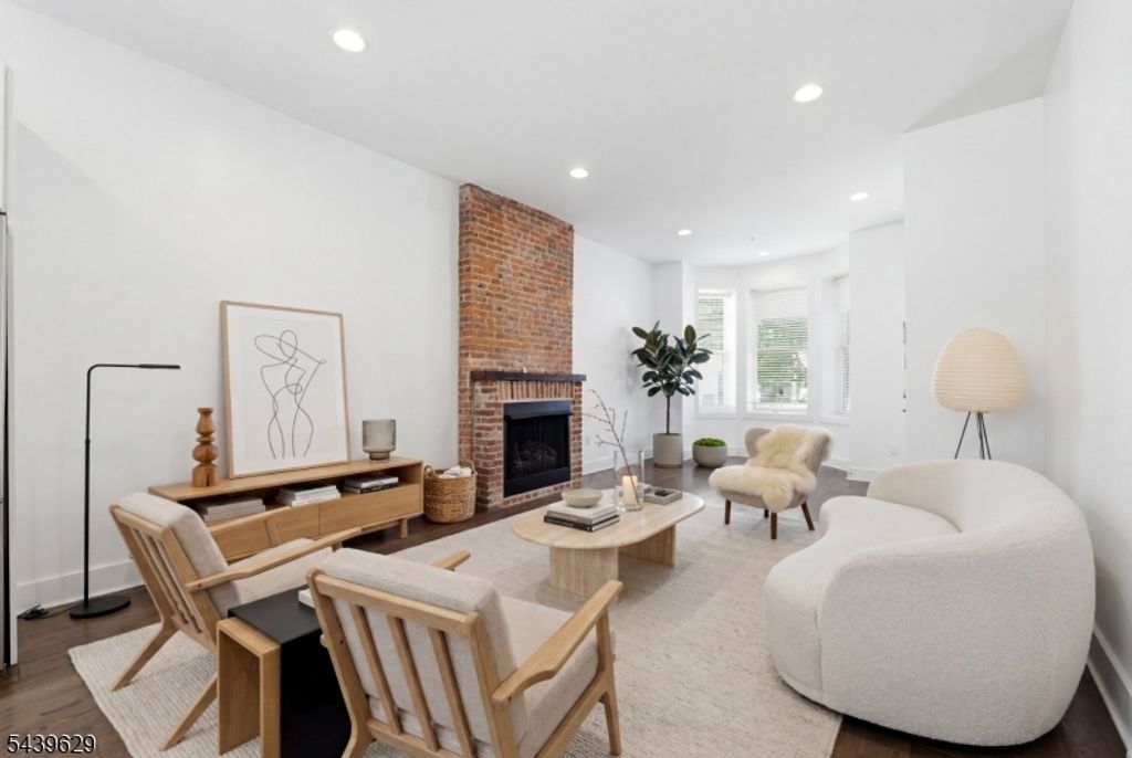 252 Mount Pleasant Ave 1, Newark City, NJ 07104 — photo 3