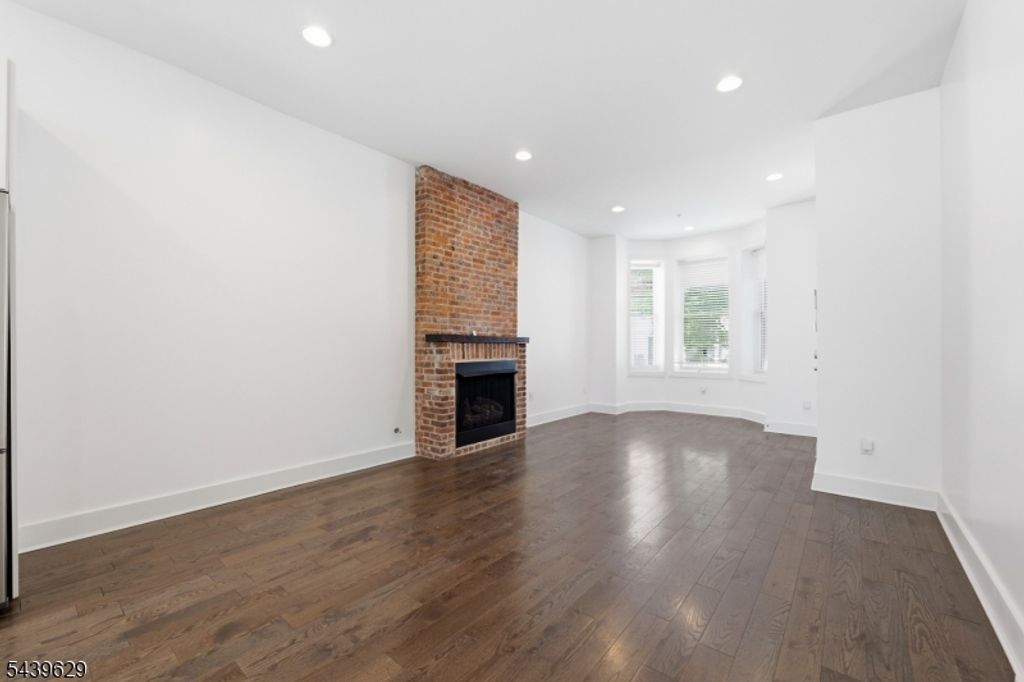252 Mount Pleasant Ave 1, Newark City, NJ 07104 — photo 4