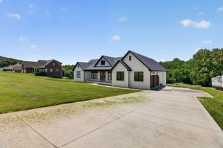 4413 Twin Creeks Dr, Cookeville, TN 38506