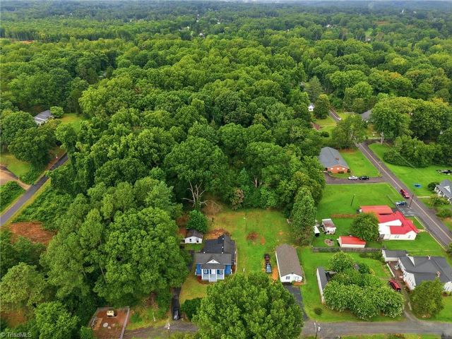 1011 4th Street, Eden, NC 27288