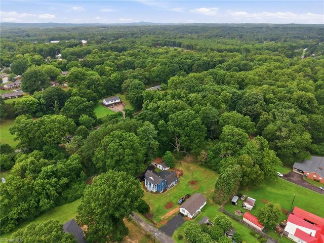 1011 4th Street, Eden, NC 27288