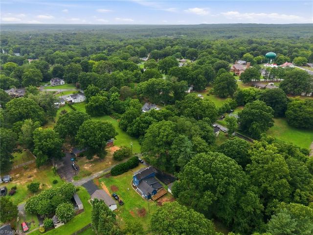 1011 4th Street, Eden, NC 27288