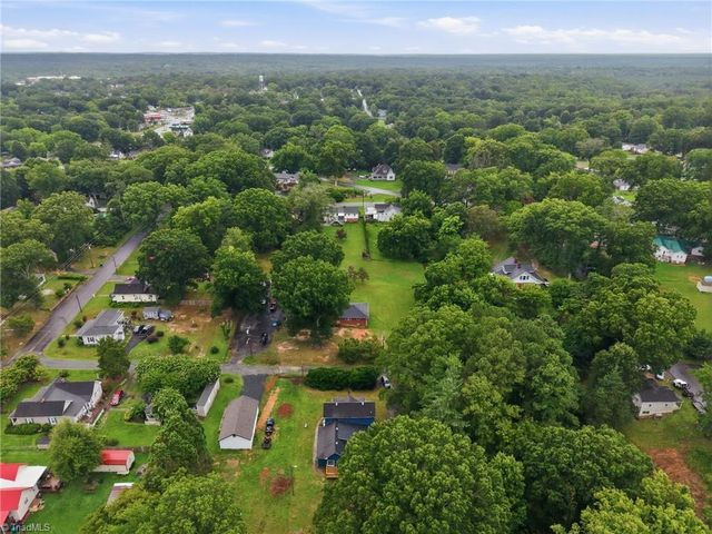 1011 4th Street, Eden, NC 27288