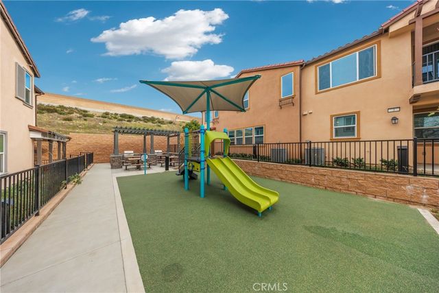 15280 HORIZON ST 6, Fontana, CA 92336