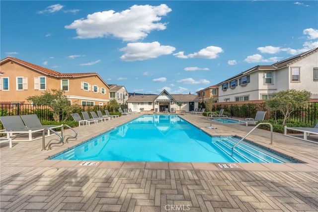 15280 HORIZON ST 6, Fontana, CA 92336