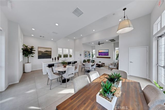 15280 HORIZON ST 6, Fontana, CA 92336