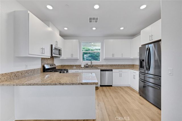 15280 HORIZON ST 6, Fontana, CA 92336