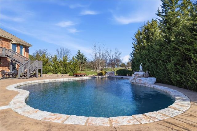 10777 W 179th Terrace, Overland Park, KS 66013