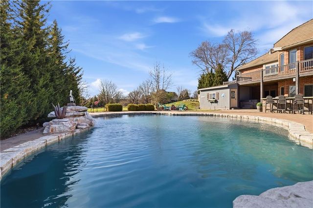 10777 W 179th Terrace, Overland Park, KS 66013