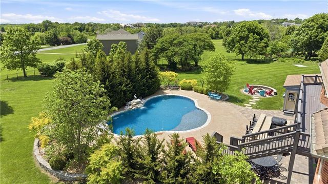 10777 W 179th Terrace, Overland Park, KS 66013