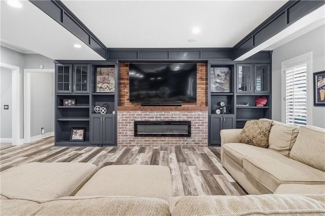 10777 W 179th Terrace, Overland Park, KS 66013