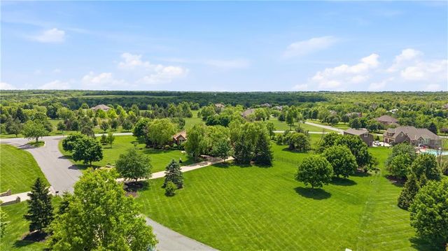 10777 W 179th Terrace, Overland Park, KS 66013