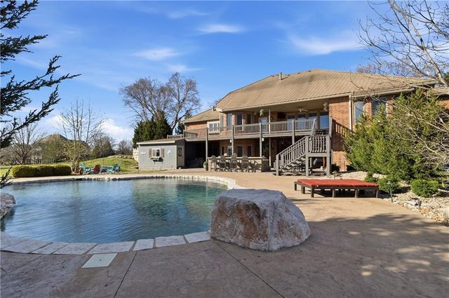 10777 W 179th Terrace, Overland Park, KS 66013