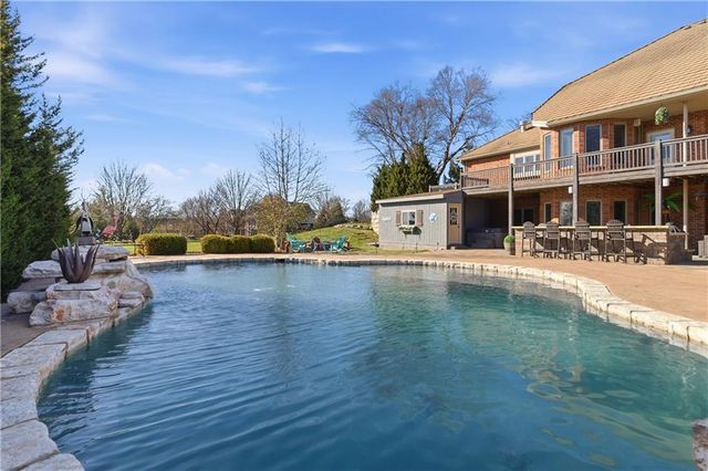 10777 W 179th Terrace, Overland Park, KS 66013