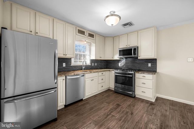 2112 SUBURBAN GREENS DR, Lutherville Timonium, MD 21093