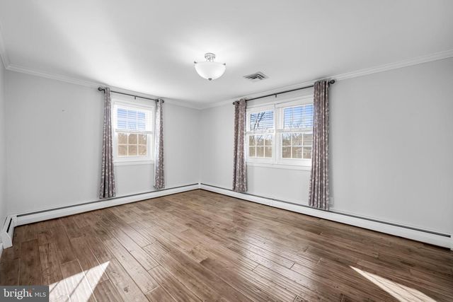 2112 SUBURBAN GREENS DR, Lutherville Timonium, MD 21093