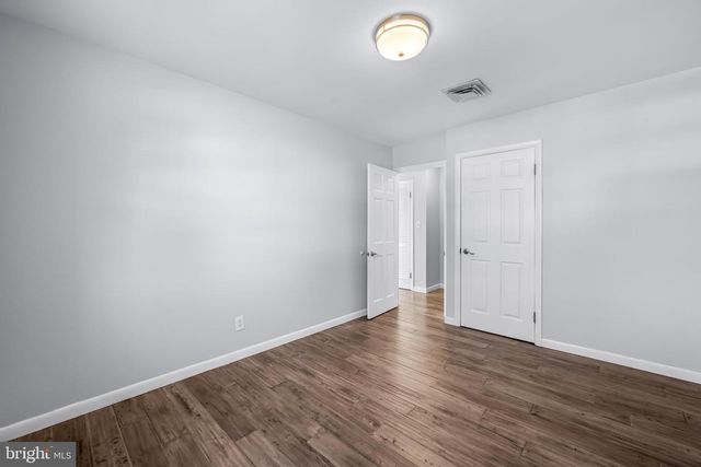 2112 SUBURBAN GREENS DR, Lutherville Timonium, MD 21093