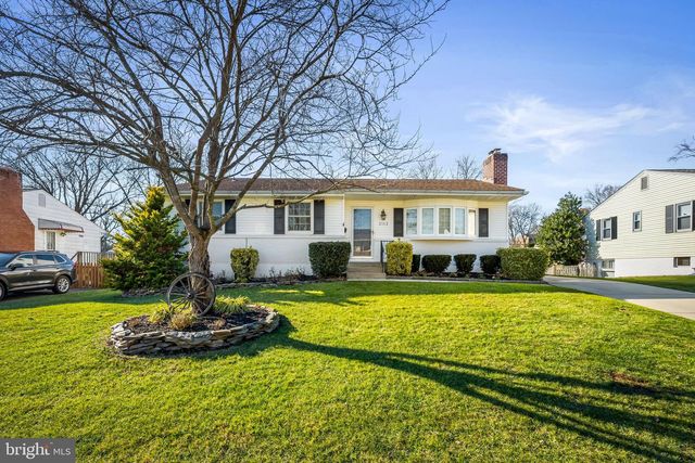 2112 SUBURBAN GREENS DR, Lutherville Timonium, MD 21093