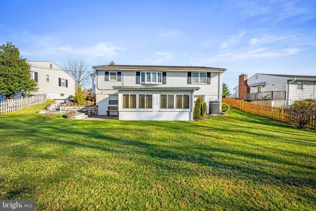 2112 SUBURBAN GREENS DR, Lutherville Timonium, MD 21093